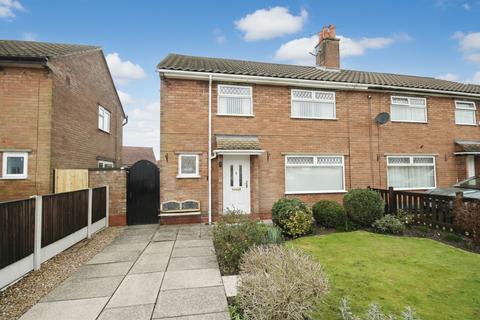 3 bed property, in Danefield Road, £190,000