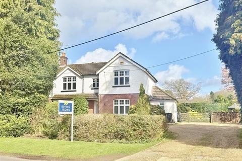 4 bed property, in Edmondsham Road, £785,000