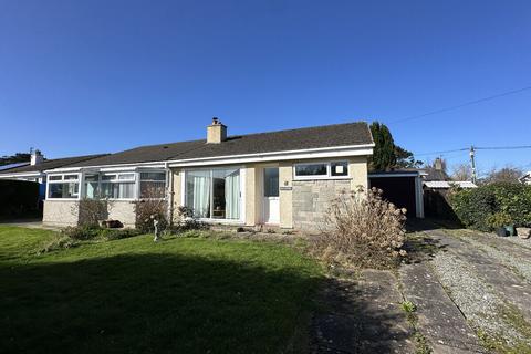2 bed property, in Maes Y Ffynnon, £175,000