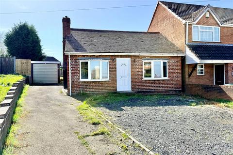 2 bed property, in Dark Lane, £300,000