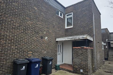 3 bed property, in Farman Grove, £425,000