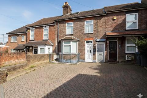 6 bed property, in Farley Hill, £425,000