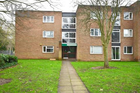 1 bed property, in Aston Court, £72,000