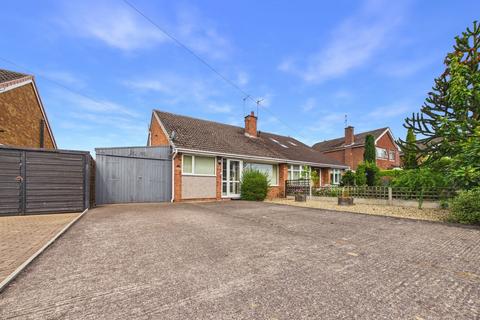 2 bed property, in Springfield Avenue, £259,500