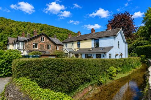 3 bed property, in Lady Street, £435,000