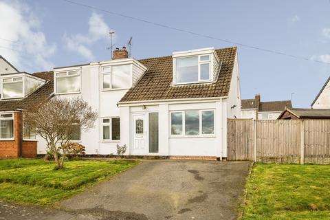 3 bed property, in Pengwladys Avenue, £205,000