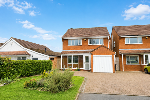 4 bed property, in Truemans Heath Lane, £490,000