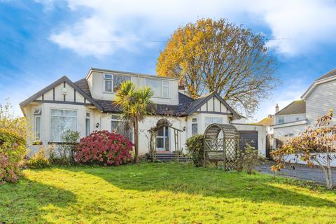 6 bed property, in Newton Road, £530,000