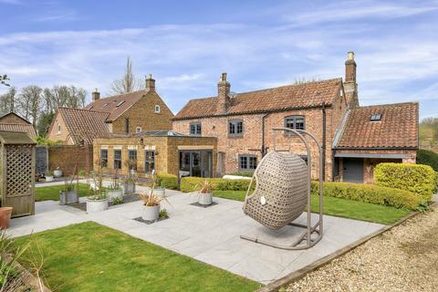 5 bed property, in Goadby Marwood, £950,000