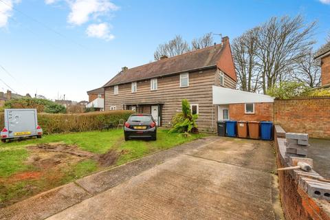 4 bed property, in King Street, £165,000