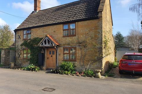 3 bed property, in Back Street, £465,000