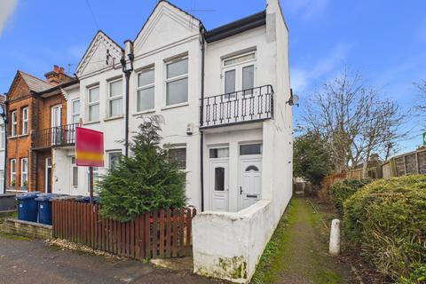2 bed property, in Welbeck Road, £230,000
