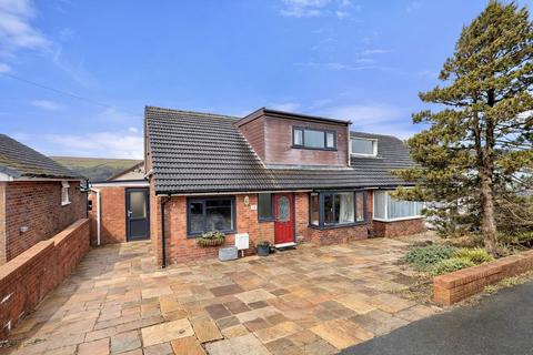 3 bed property, in St. Thomas's Road, £255,000