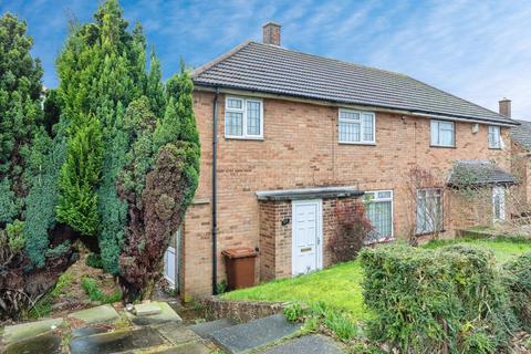 3 bed property, in Pennant Road, £275,000