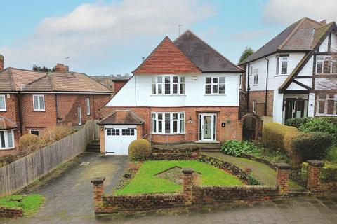 4 bed property, in Patterdale Road, £450,000
