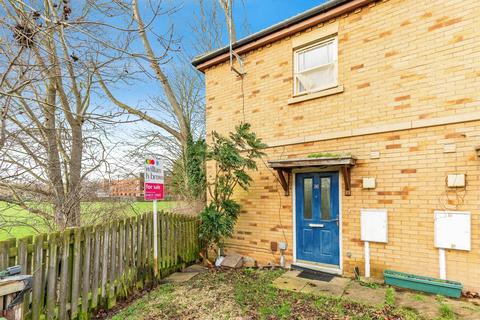 2 bed property, in Chapman Road, £150,000