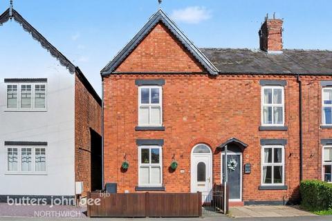 2 bed property, in London Road, £200,000