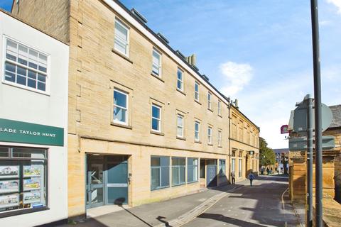 1 bed property, in Church Street, £100,000