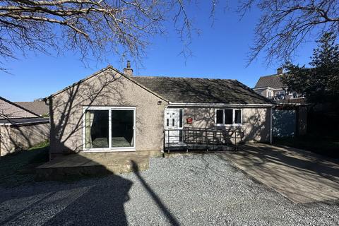 2 bed property, in Pen Y Berllan, £265,000