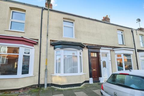 2 bed property, in Stavordale Road, £90,000