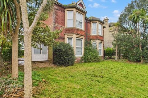 4 bed property, in Spring Garden Lane, £600,000