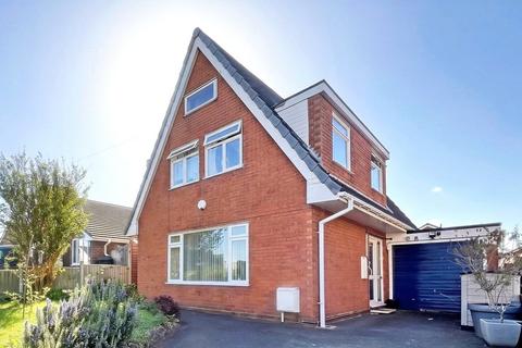 3 bed property, in Severn Drive, £294,000