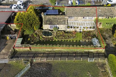 3 bed property, in 15 Back Green, £365,000