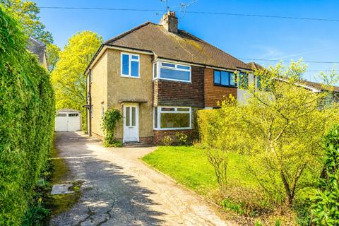 3 bed property, in Thorn Road, £550,000