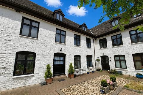 4 bed property, in Llandefalle, £325,000
