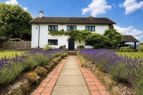 4 bed property, in Gossamer Lane, £880,000