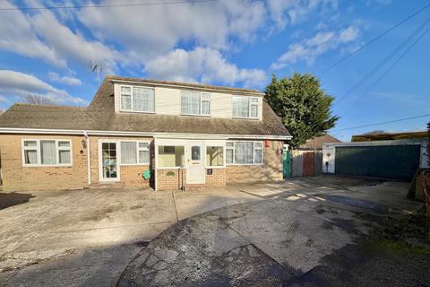 4 bed property, in Seaway Road, £430,000