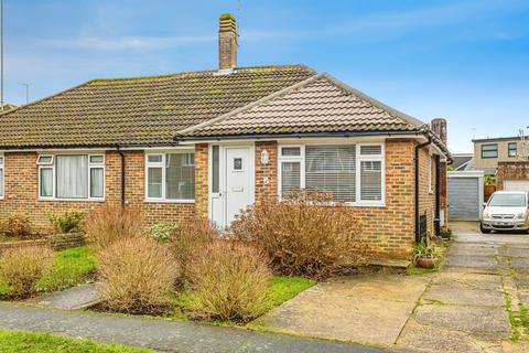 2 bed property, in Friars Oak Road, £450,000