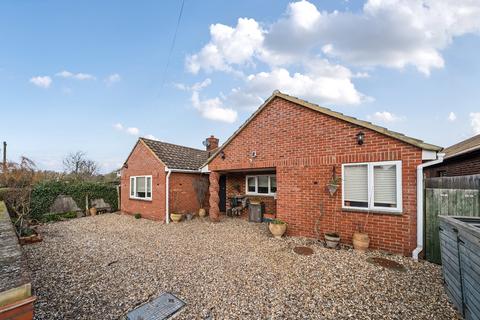 5 bed property, in Toyse Lane, £550,000