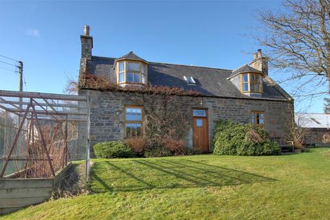 2 bed property, in Mains of Balnamoon, £330,000