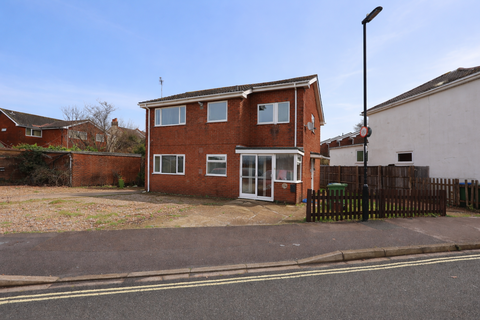 2 bed property, in Swift Road, £95,000