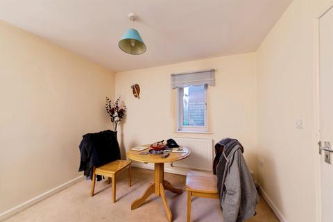 2 bed property, in The Hedgerows, £65,000