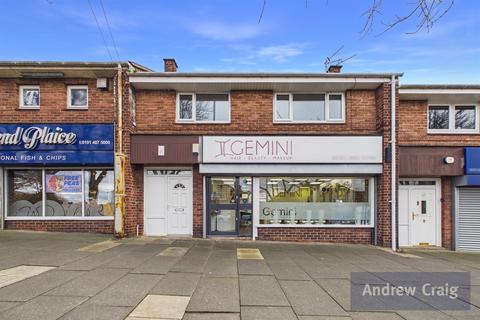 2 bed property, in Southend Road, £50,000
