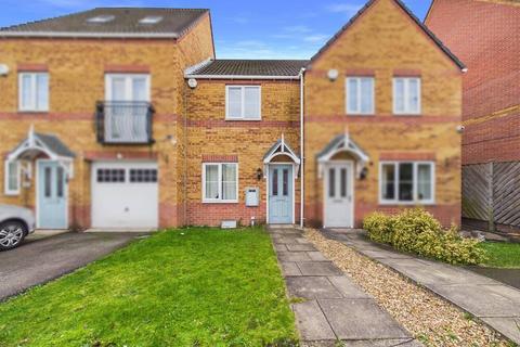 2 bed property, in Bellcross Way, £150,000