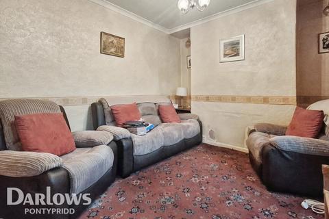 4 bed property, in Rickard Terrace, £120,000
