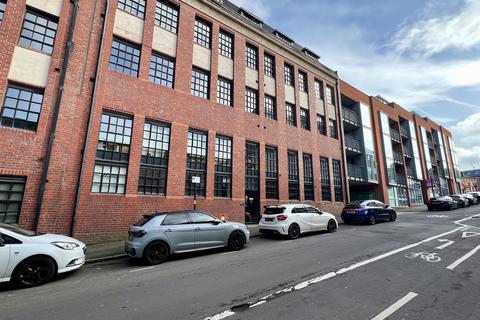 1 bed property, in Carver Street, £95,500