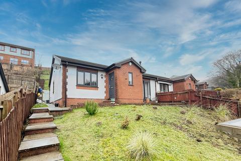 3 bed property, in Blackmill Road, £209,995