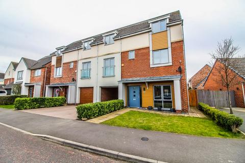 4 bed property, in Whitworth Park Drive, £325,000