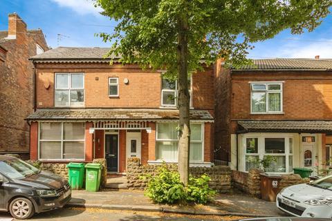 4 bed property, in Derby Grove, £260,000