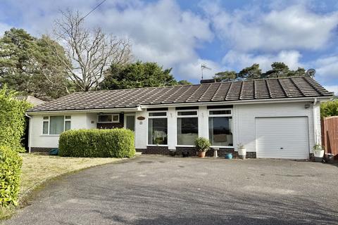 3 bed property, in Forest Edge Drive, £575,000