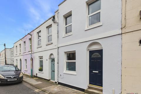 2 bed property, in Brunswick Street, £279,000