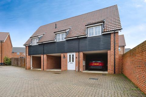 2 bed property, in Swale View, £210,000