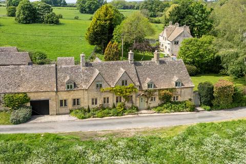 4 bed property, in Little Barrington, £1,750,000