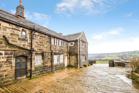 3 bed property, in Towngate, £300,000