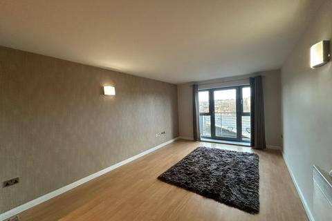 2 bed property, in Stuart Street, £100,000
