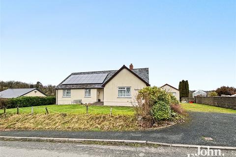 3 bed property, in Llanglydwen, £299,950